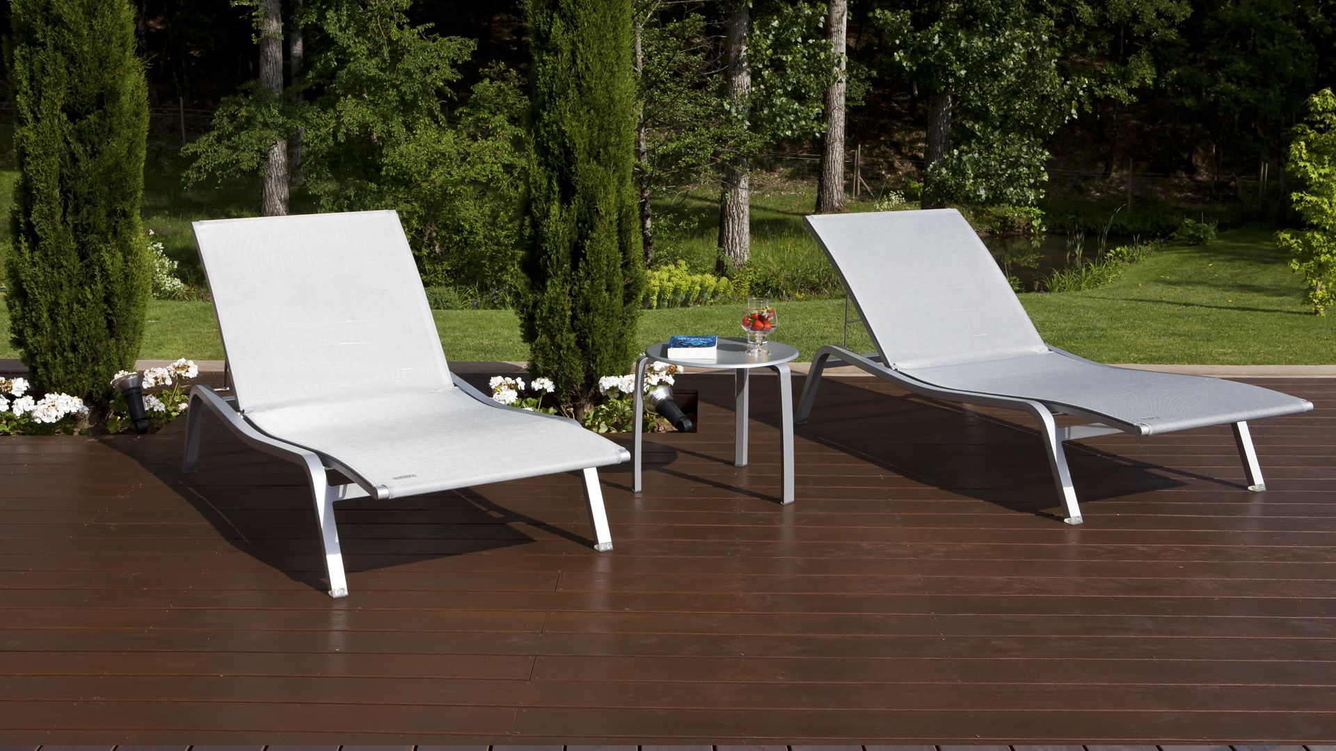 Owatrol TROPITECH “All in One” Water-Based Coloured Protecting Wood Finish Teak 20 litre Pail - Image 7